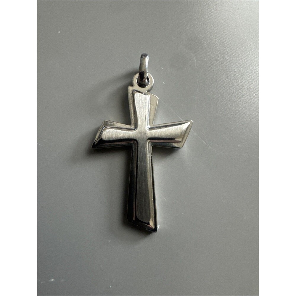 Cross Pendant Silver Tone Stainless Steel 24 Inch Box Chain Jesus Christ Unisex